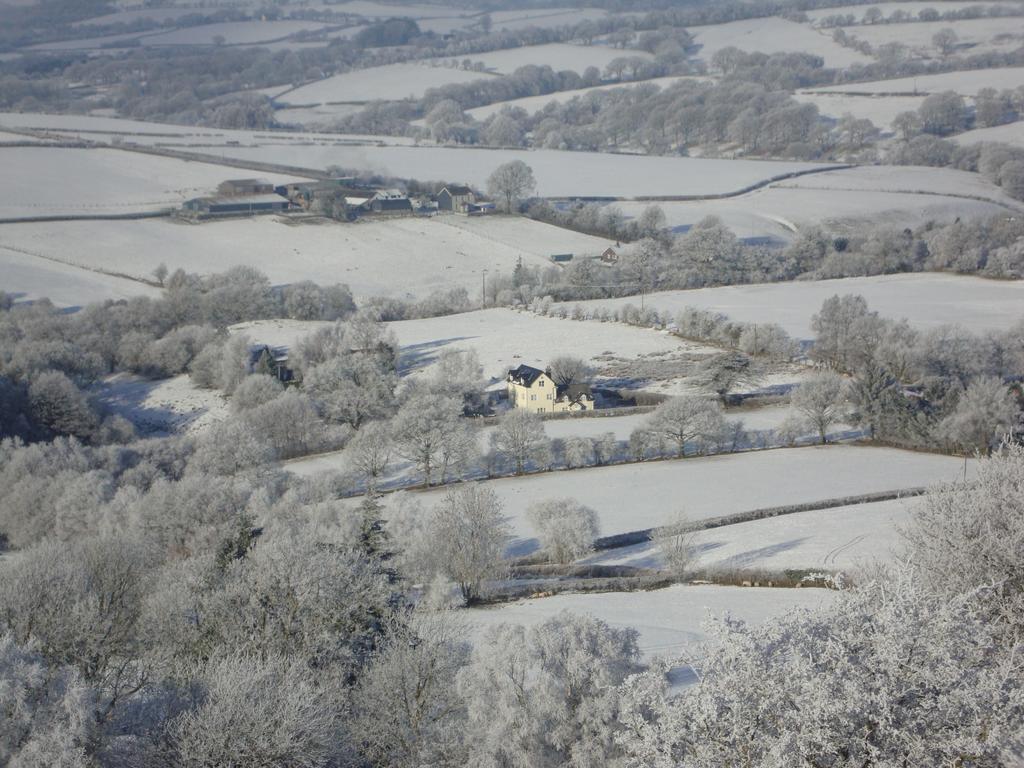 Ceiros Cottage Llangammarch Wells ภายนอก รูปภาพ