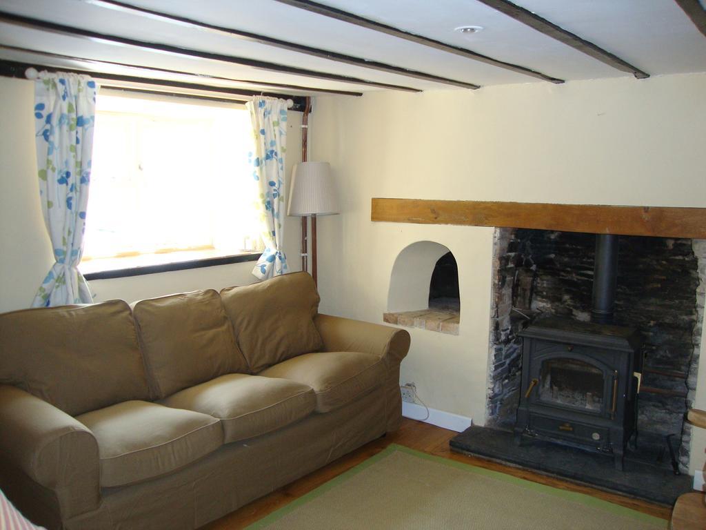 Ceiros Cottage Llangammarch Wells ภายนอก รูปภาพ