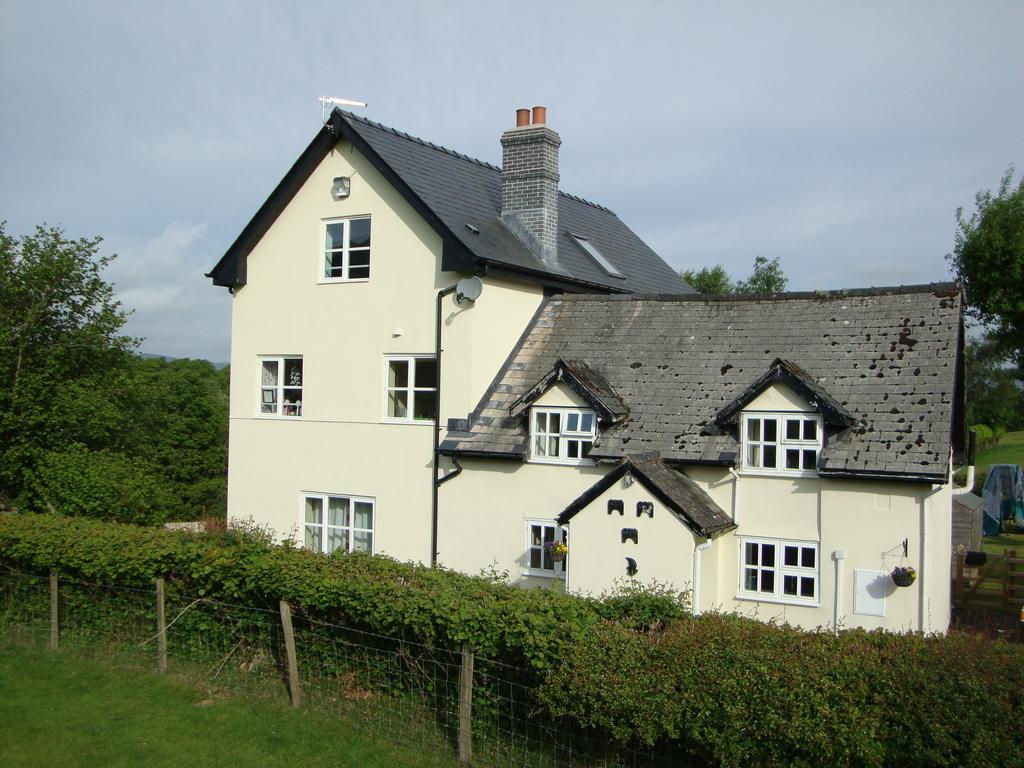 Ceiros Cottage Llangammarch Wells ภายนอก รูปภาพ