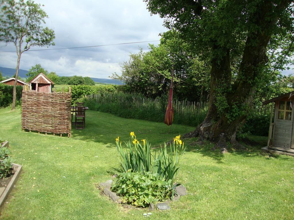 Ceiros Cottage Llangammarch Wells ภายนอก รูปภาพ